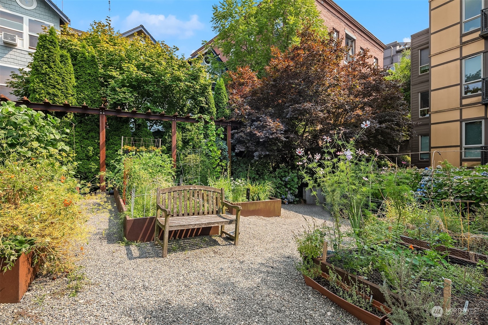 1410 E Pine Street Unit: W409