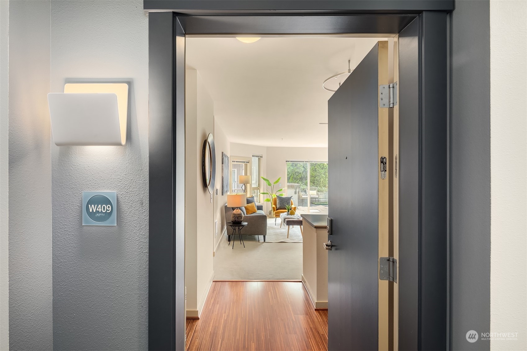 1410 E Pine Street Unit: W409