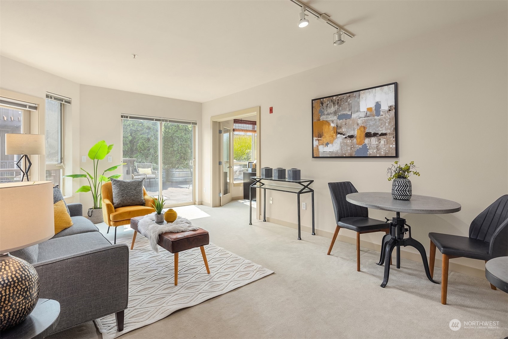 1410 E Pine Street Unit: W409