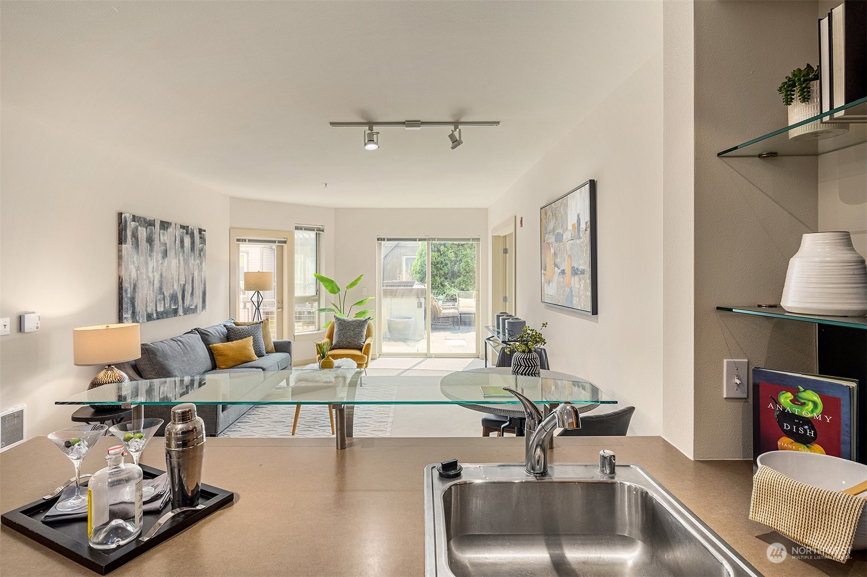 1410 E Pine Street Unit: W409