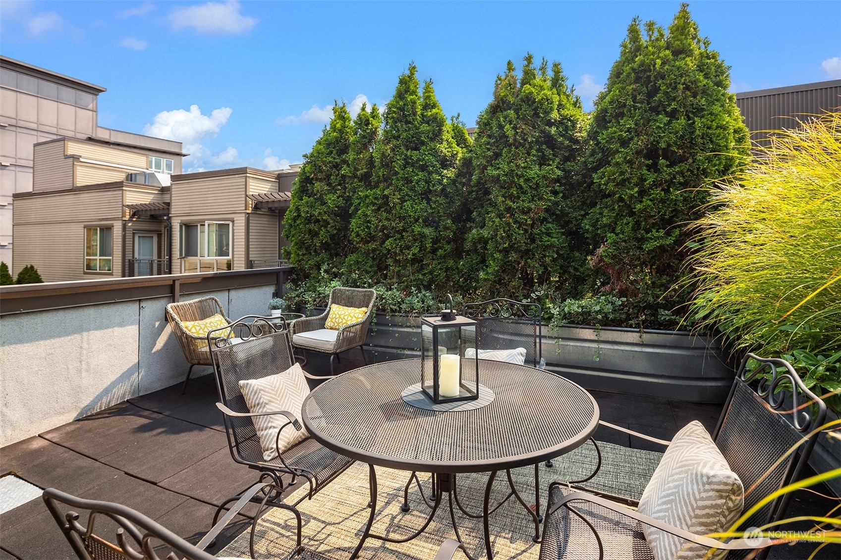 1410 E Pine Street Unit: W409