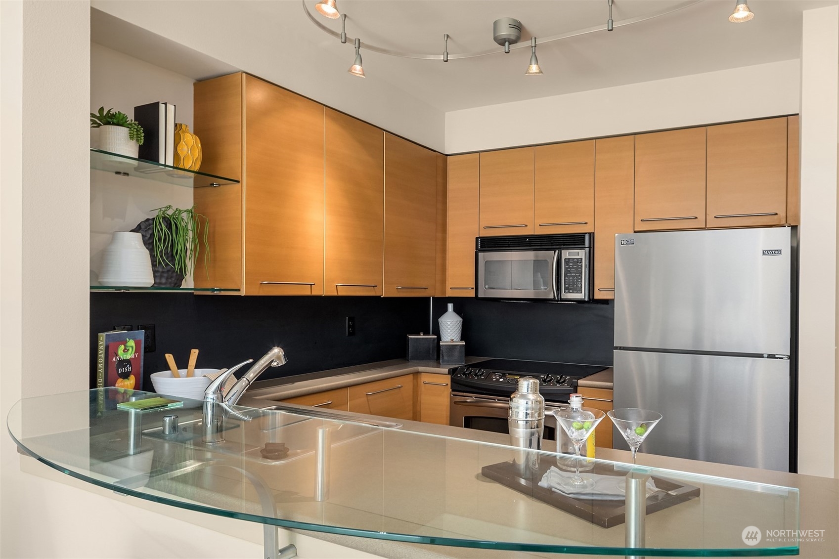 1410 E Pine Street Unit: W409