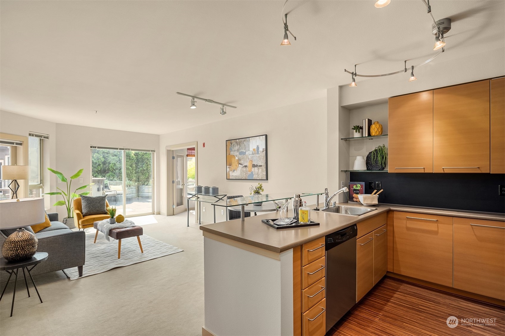 1410 E Pine Street Unit: W409