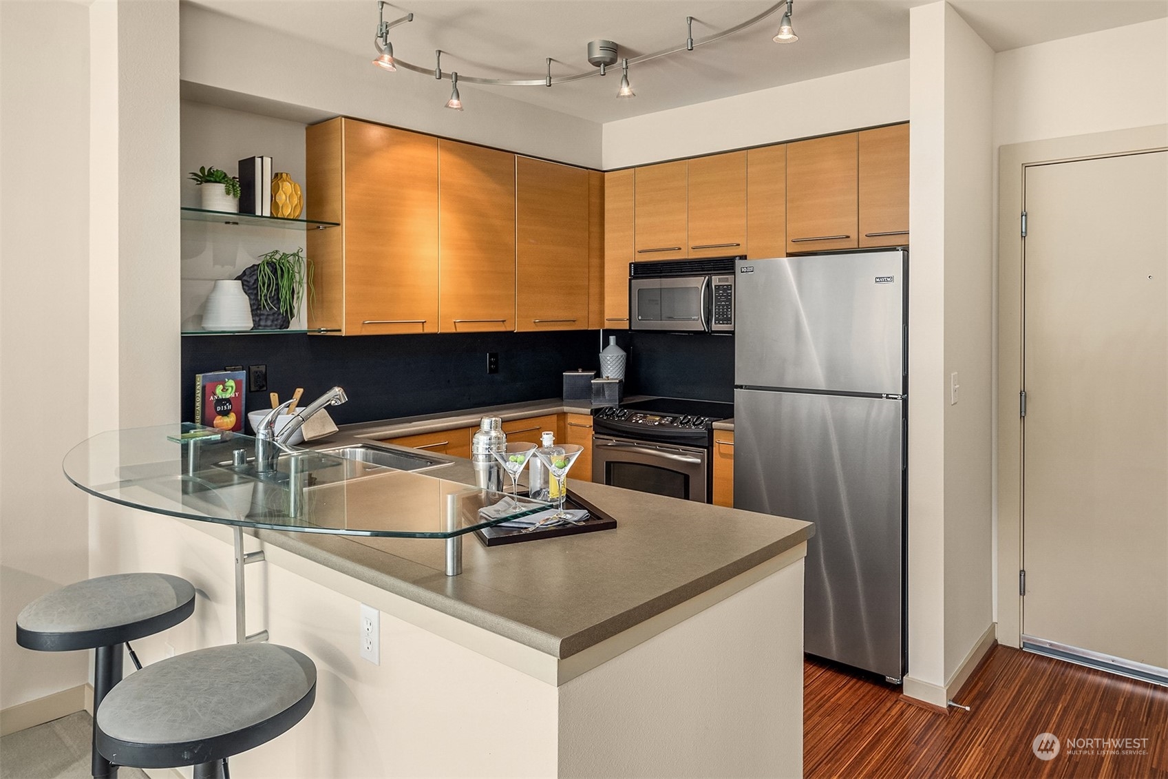 1410 E Pine Street Unit: W409