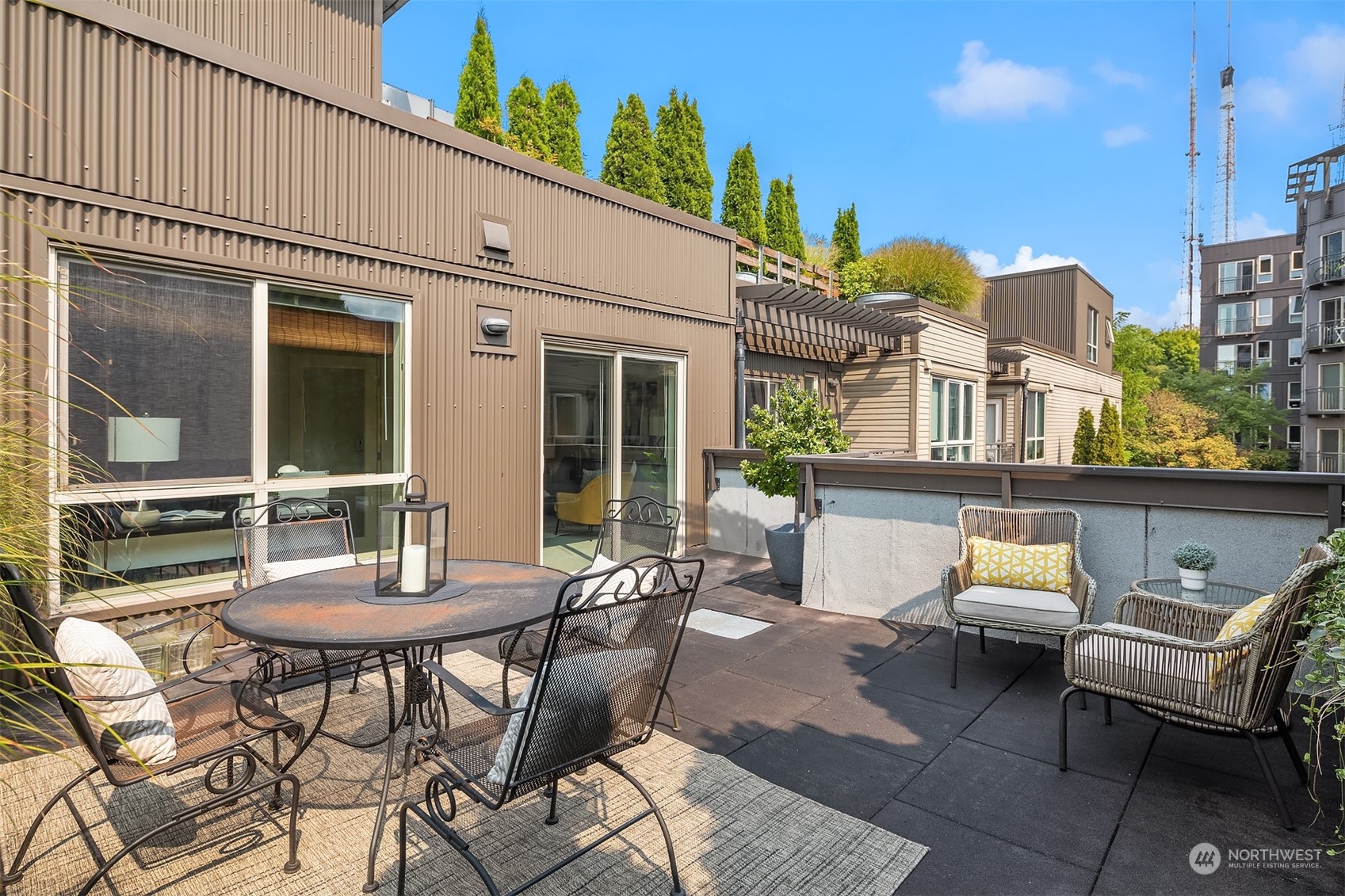 1410 E Pine Street Unit: W409