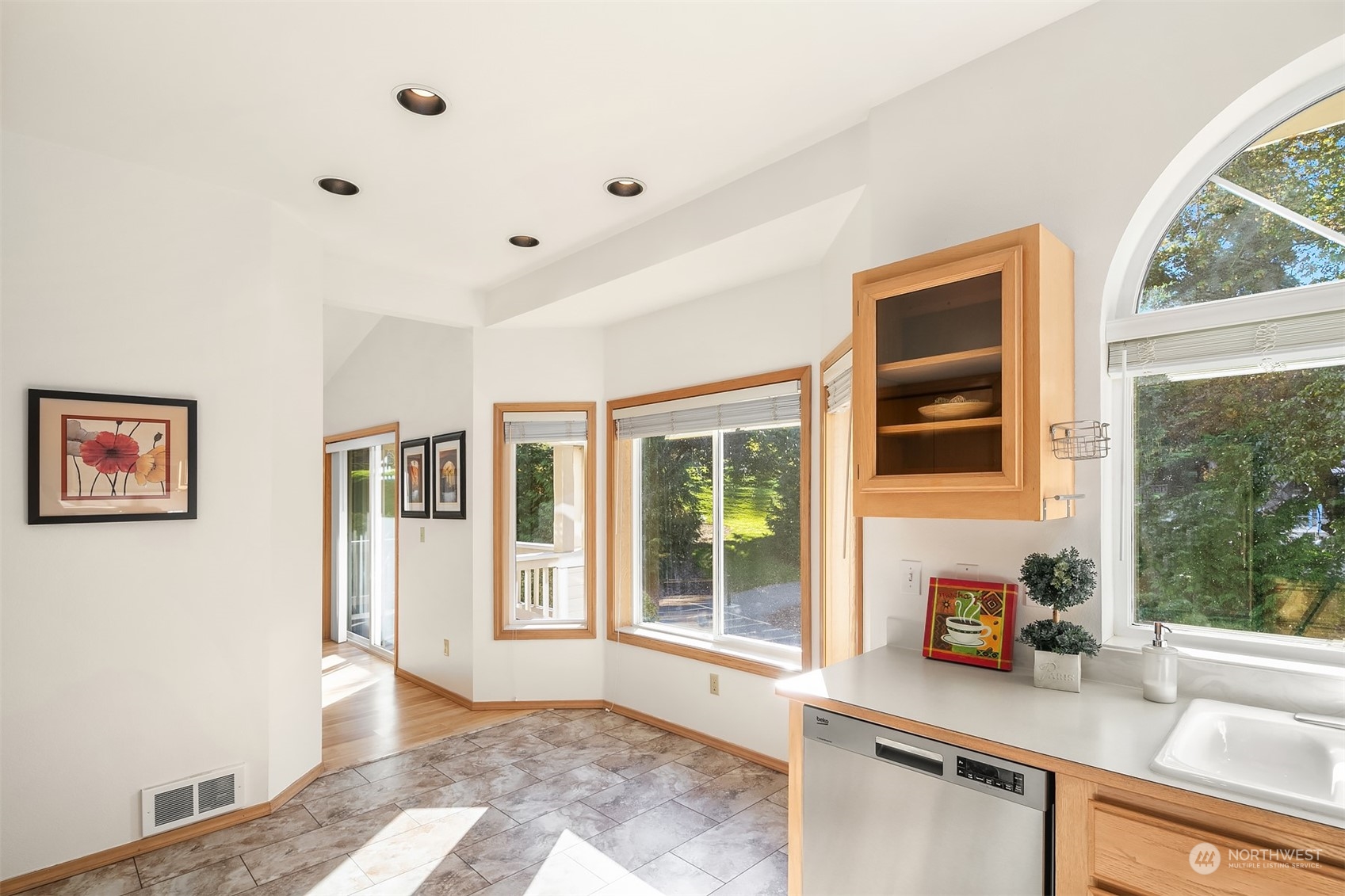 434 3rd Avenue S Unit: C204