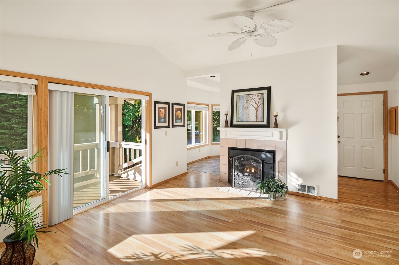 434 3rd Avenue S Unit: C204