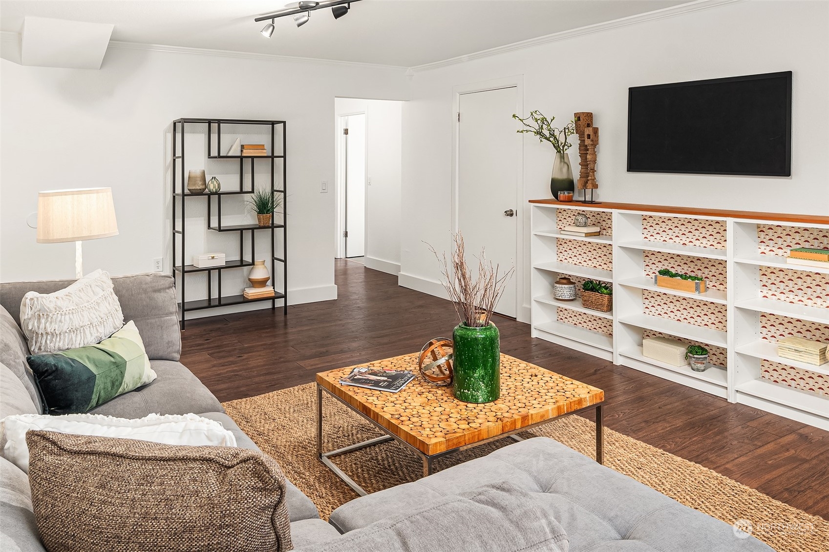 14038 Lenora Place N