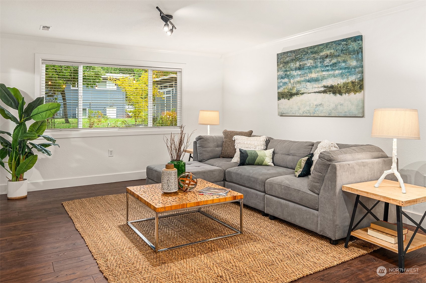 14038 Lenora Place N