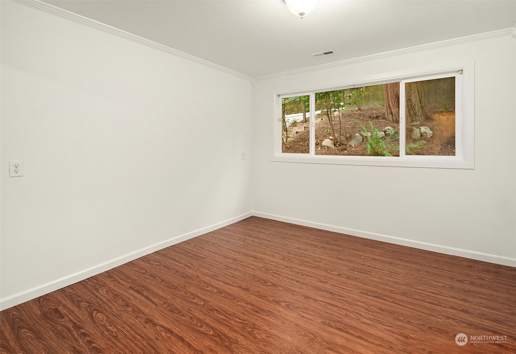 14038 Lenora Place N