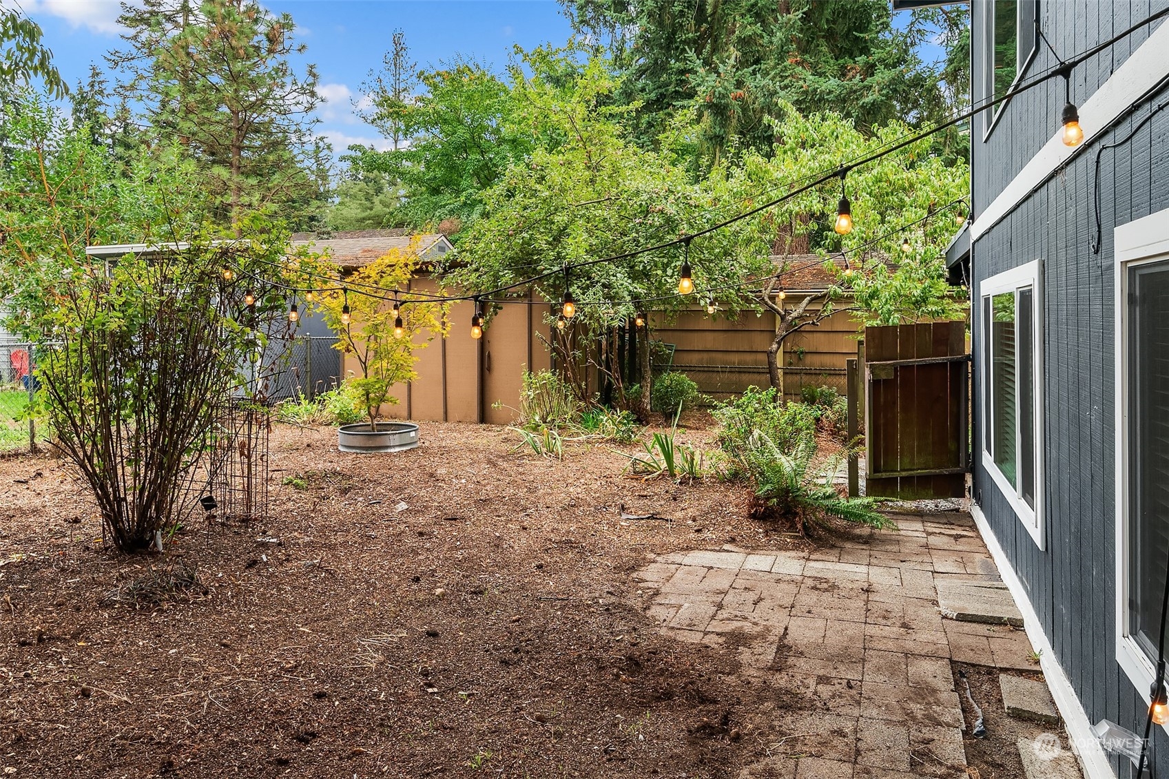 14038 Lenora Place N