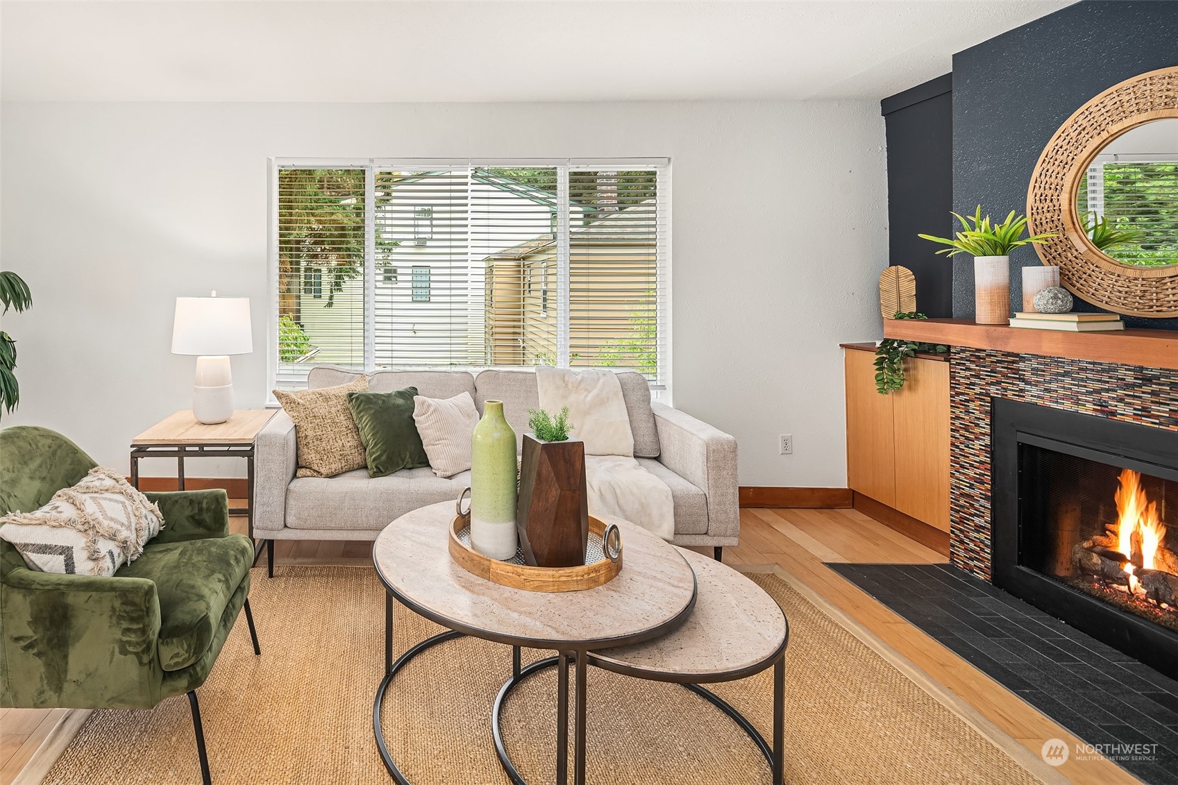 14038 Lenora Place N