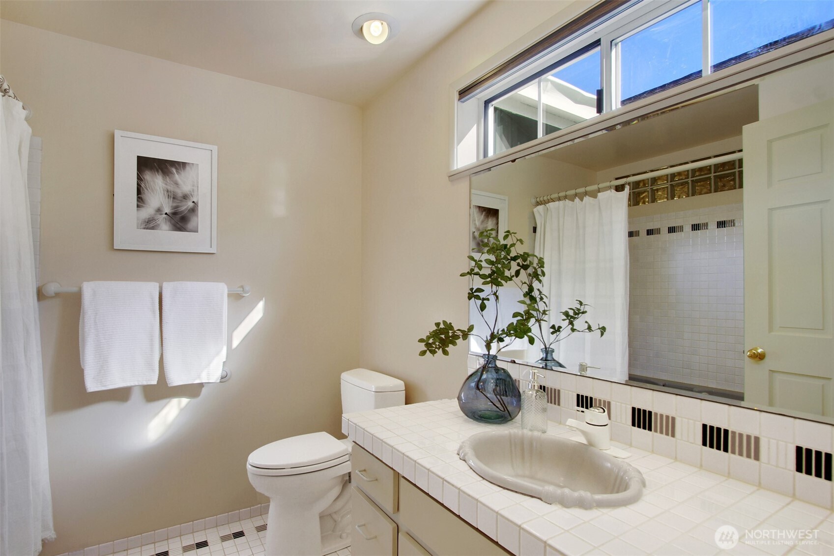 7462 NE Twin Spits Rd