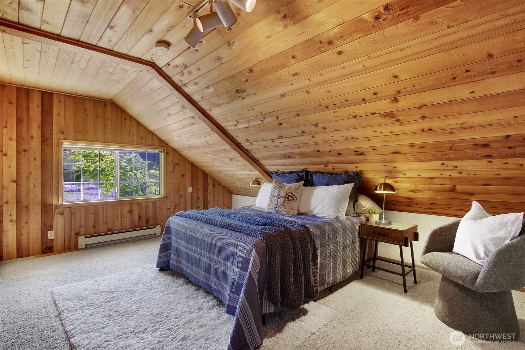 7462 NE Twin Spits Rd