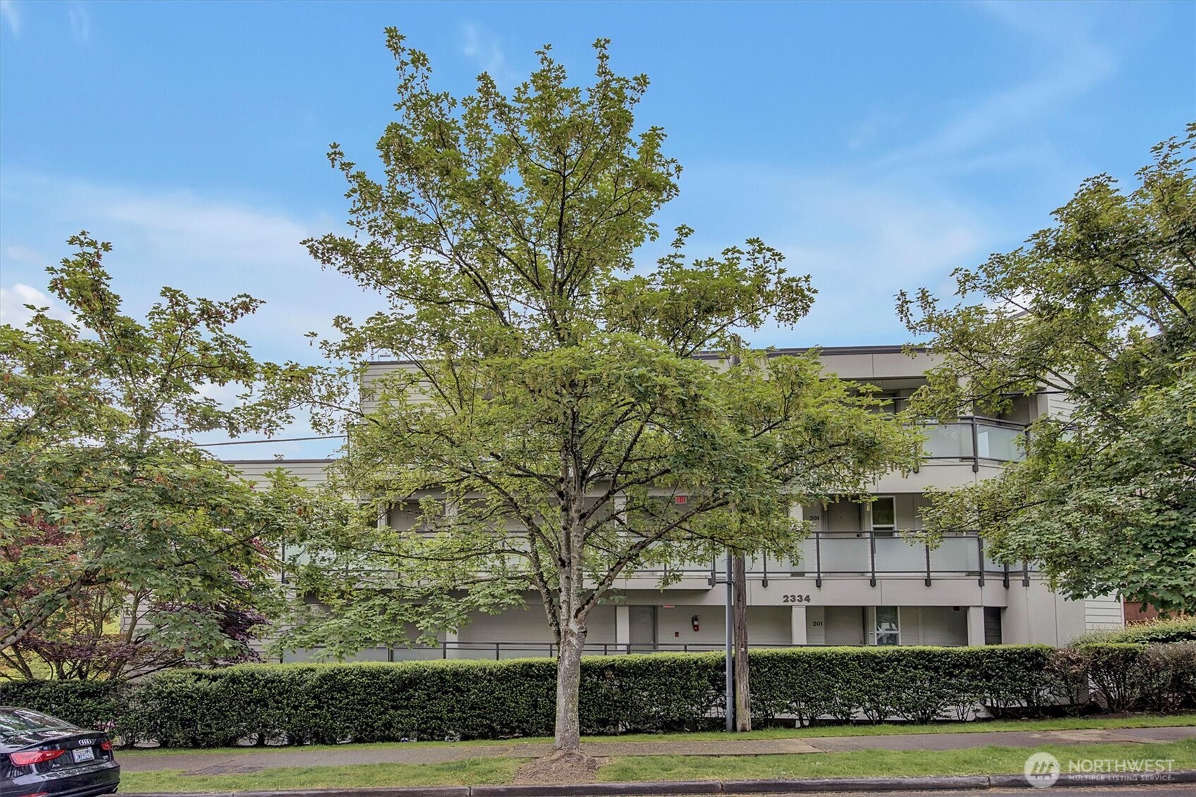 2334 Thorndyke Ave W Unit: 102