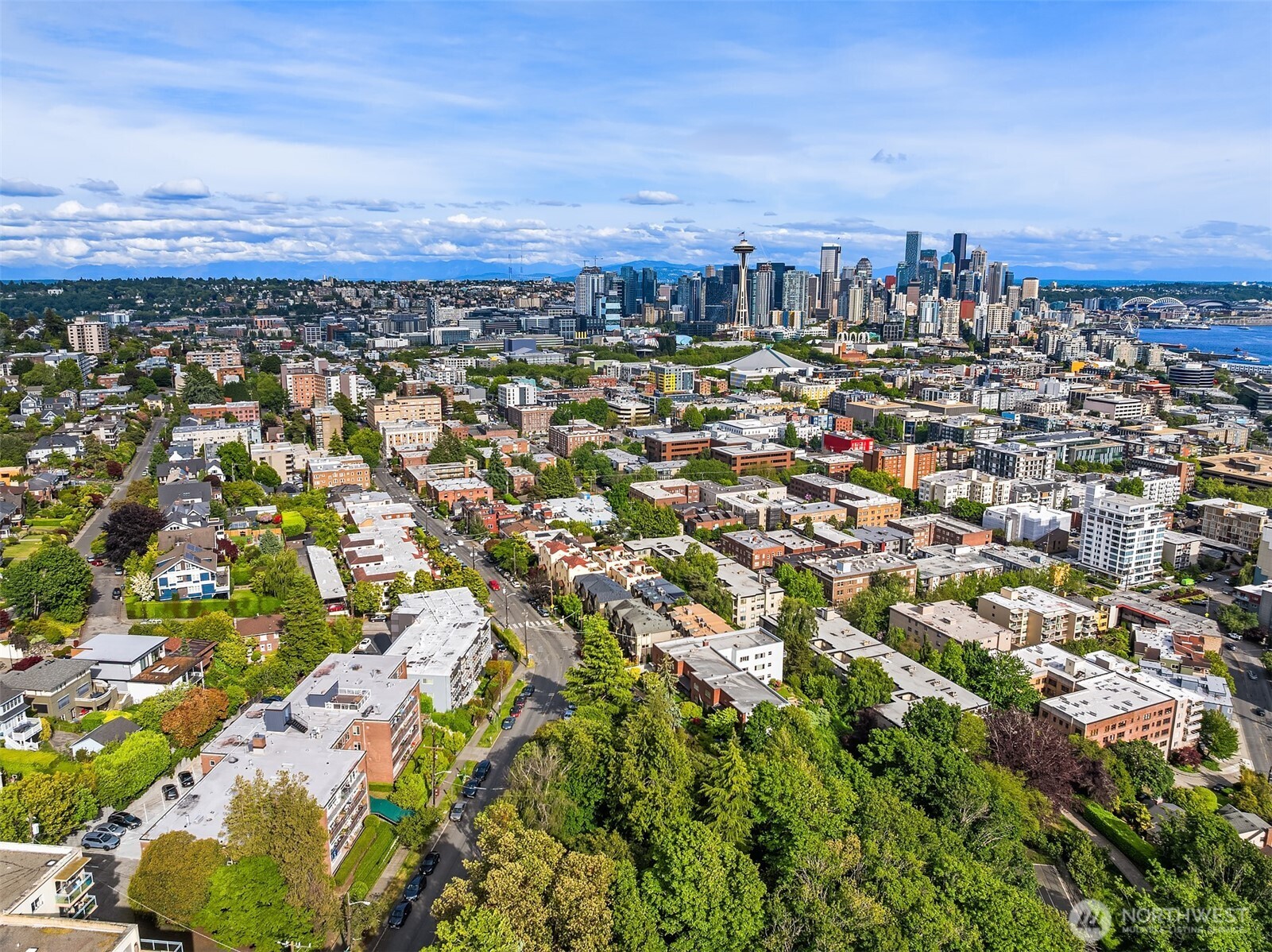 530 W Olympic Place Unit: 406