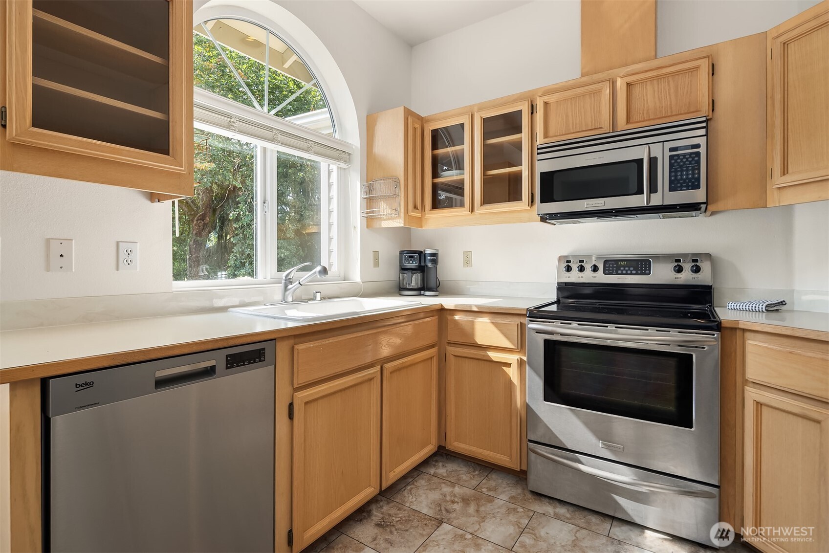 434 3rd Avenue S Unit: C204