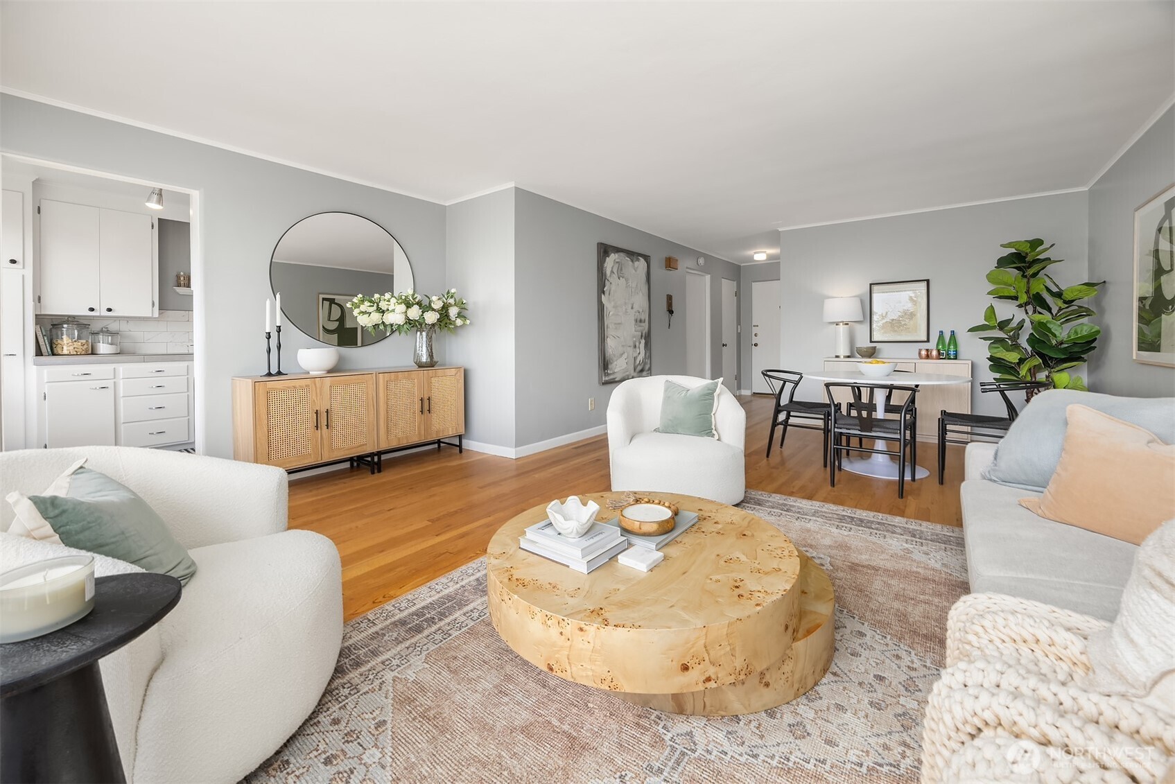 530 W Olympic Place Unit: 406