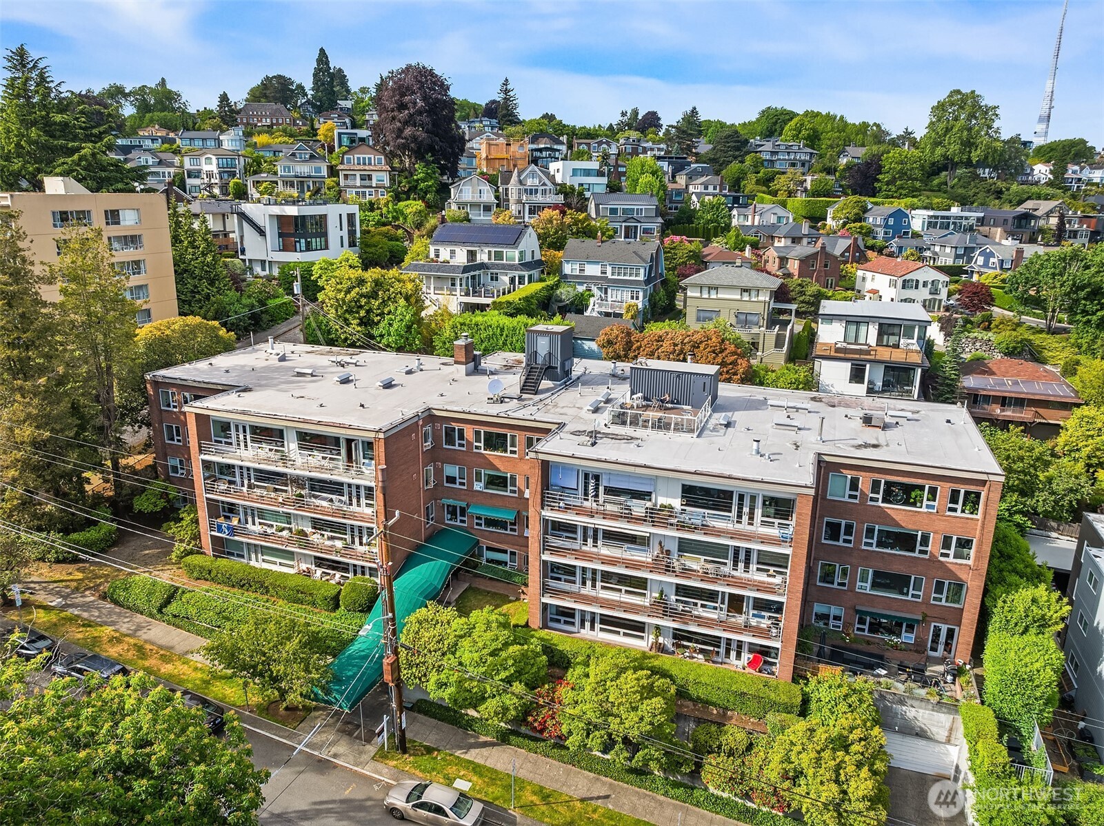 530 W Olympic Place Unit: 406