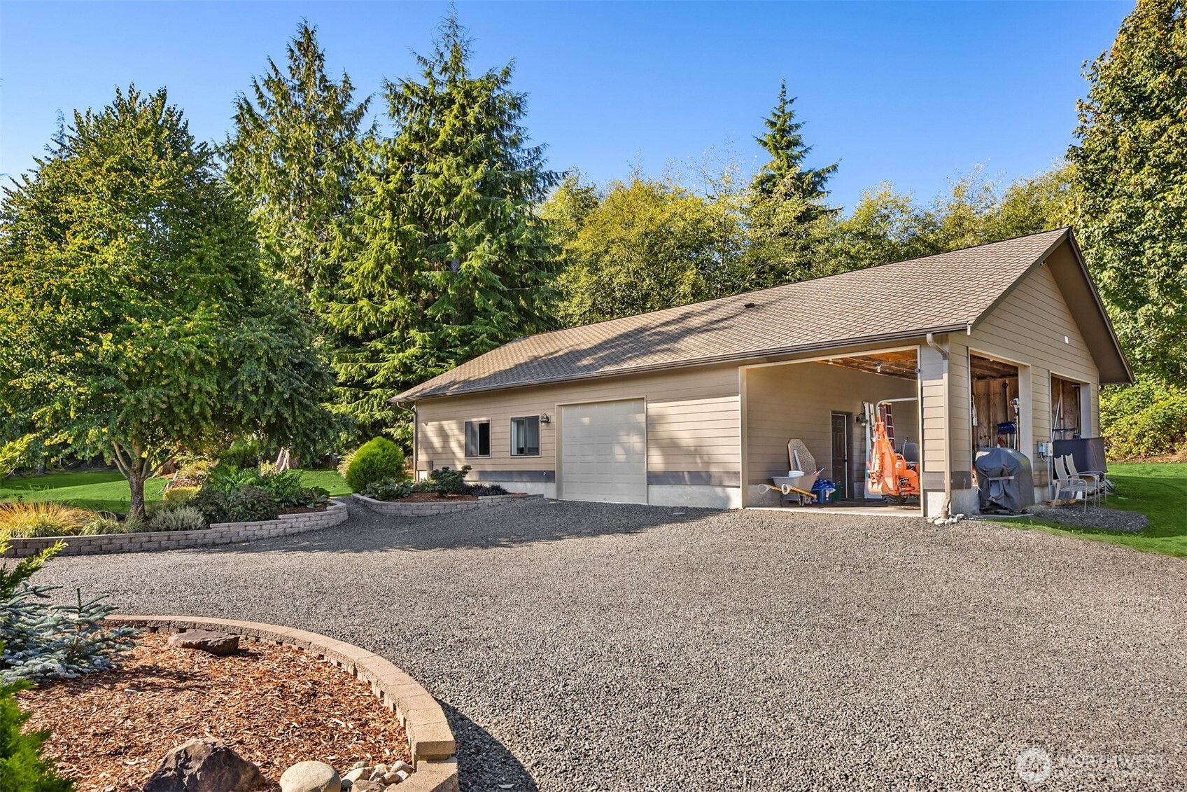 39171 NE No Name Place