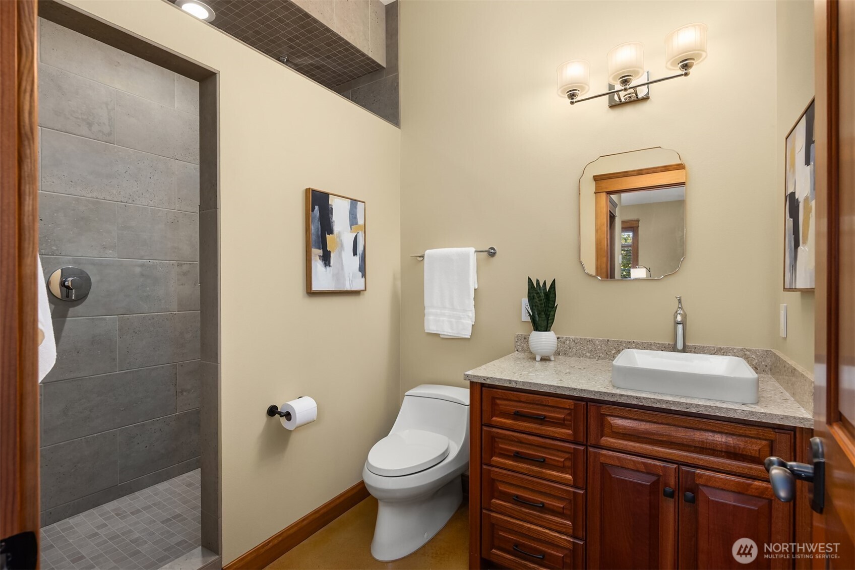 39171 NE No Name Place