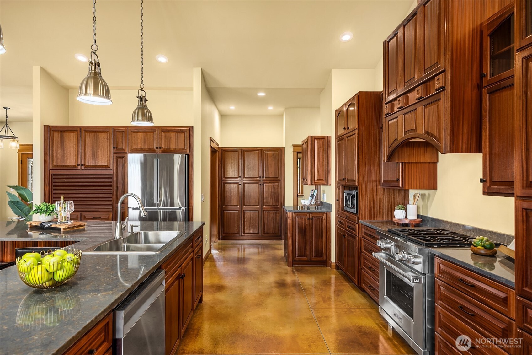 39171 NE No Name Place