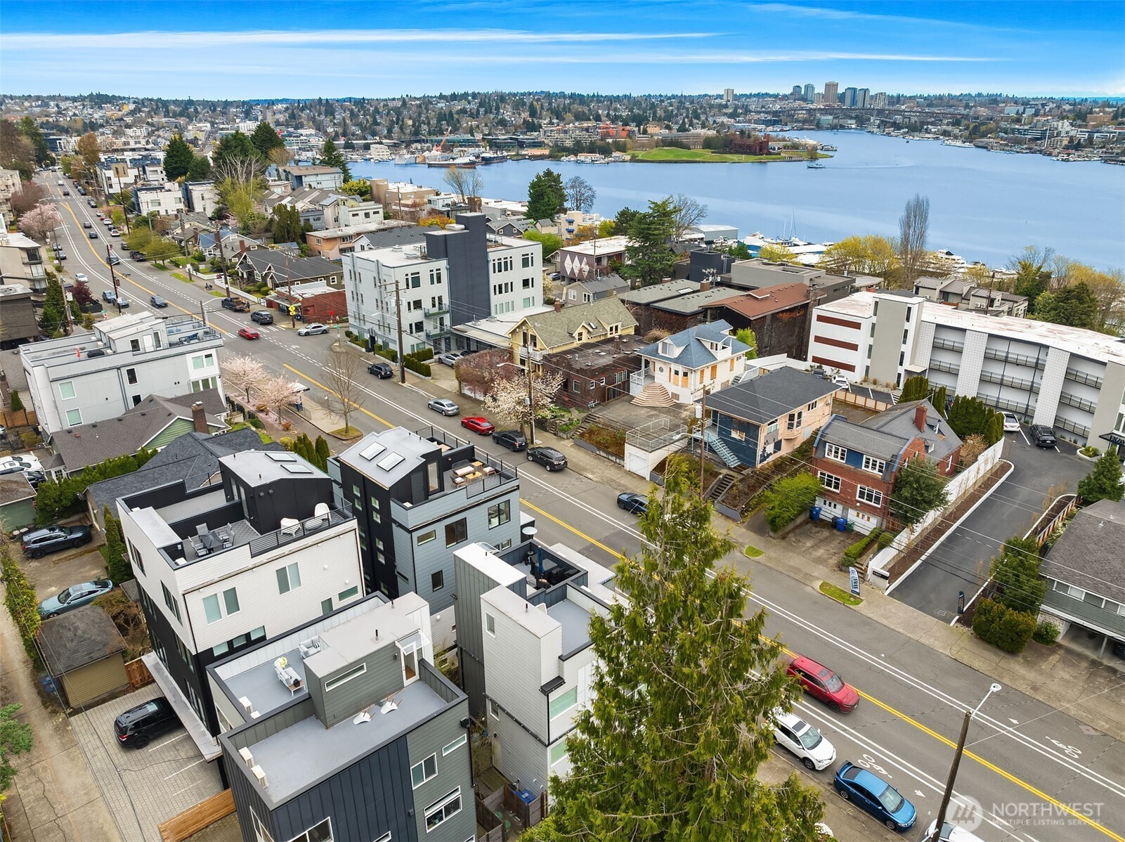 2005 Dexter Avenue N Unit: B