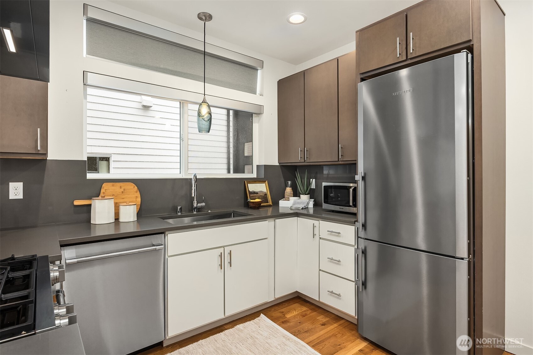 2005 Dexter Avenue N Unit: B