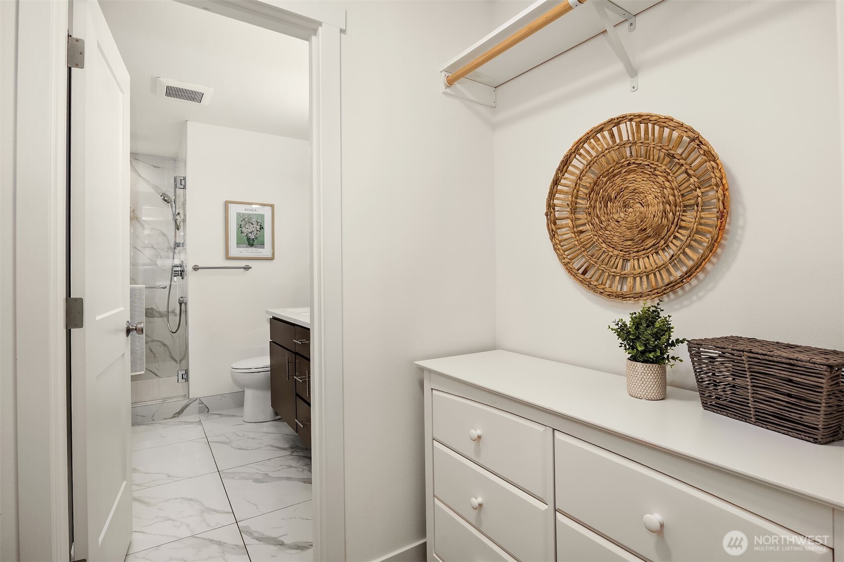 2005 Dexter Avenue N Unit: B