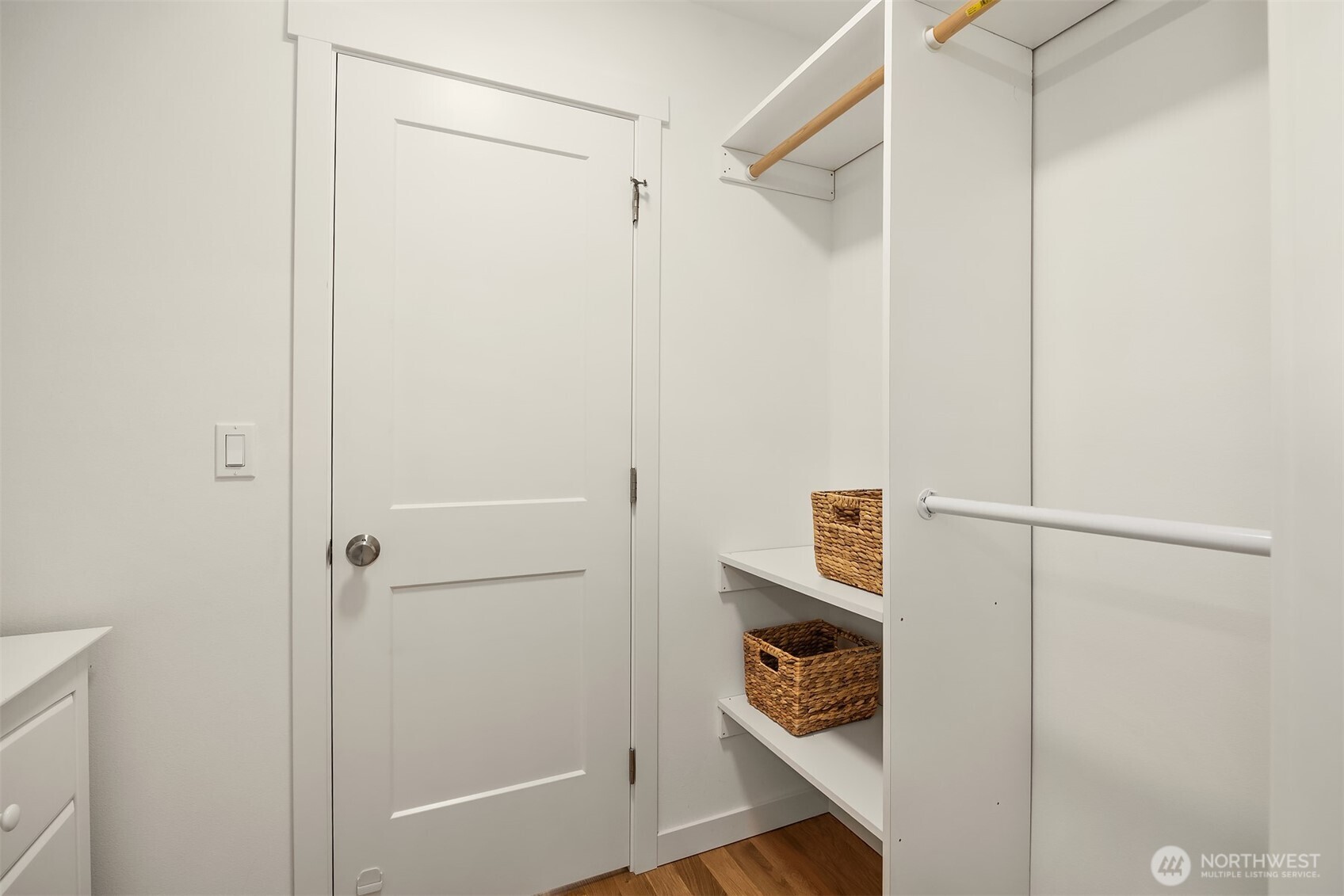 2005 Dexter Avenue N Unit: B