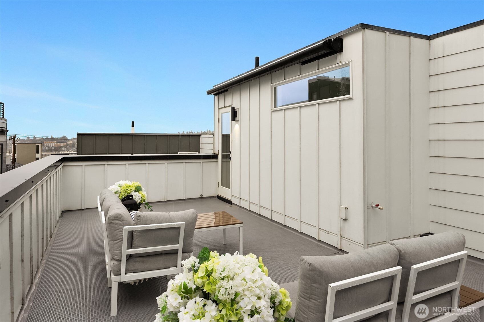 2005 Dexter Avenue N Unit: B