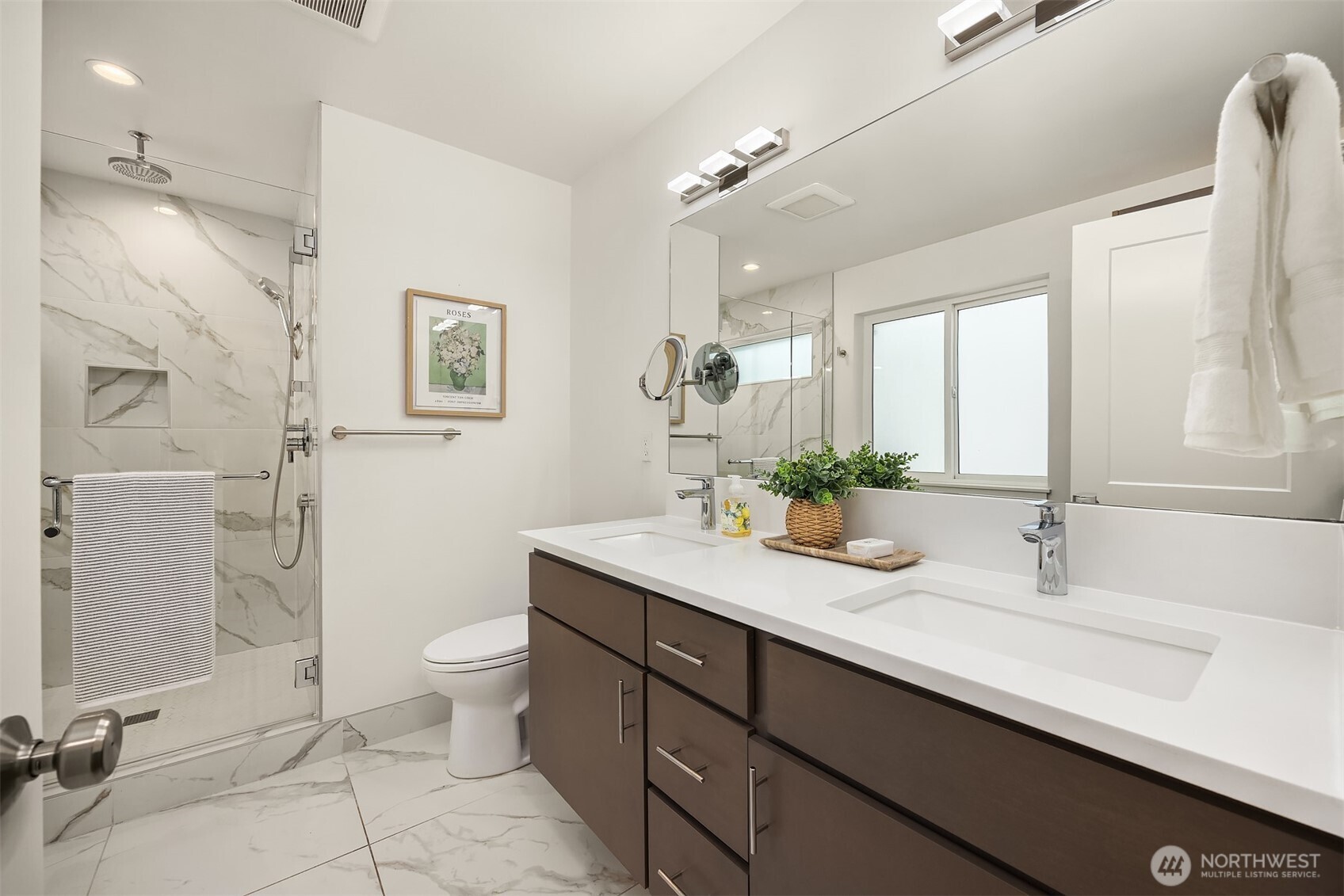 2005 Dexter Avenue N Unit: B