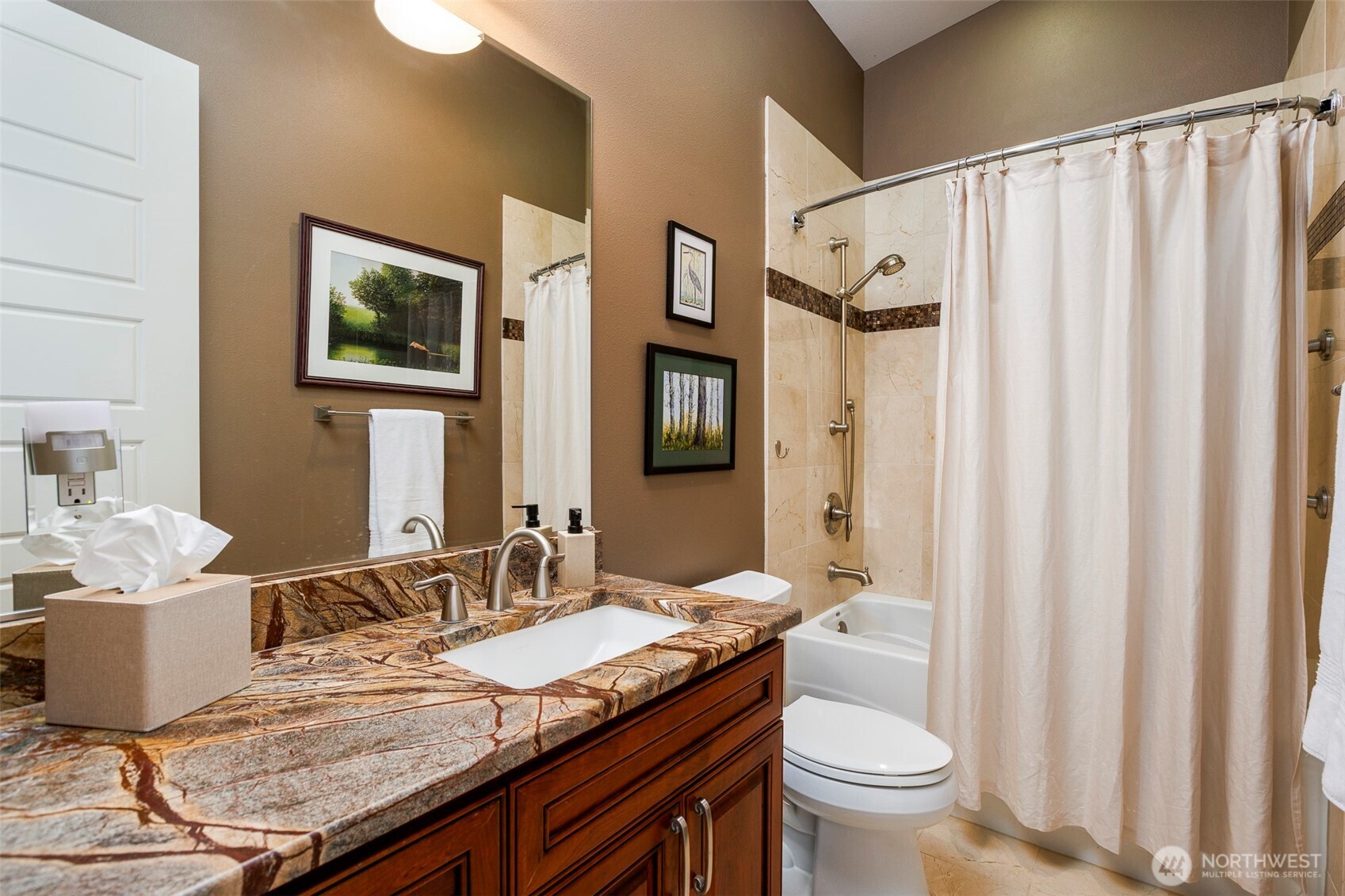 7929 NE Hunt Club Lane