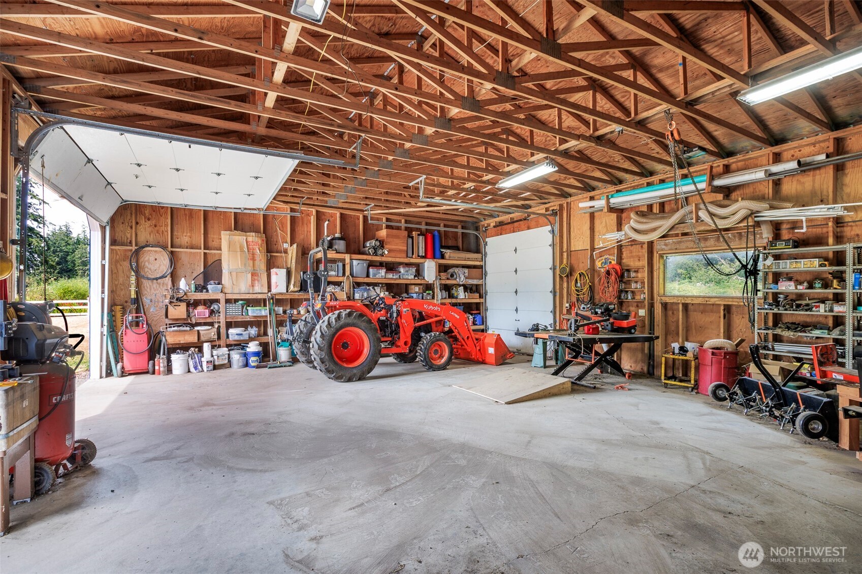 7929 NE Hunt Club Lane