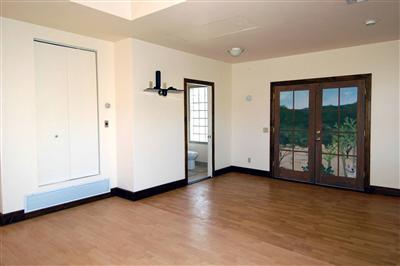 4260 N Bonanza Avenue