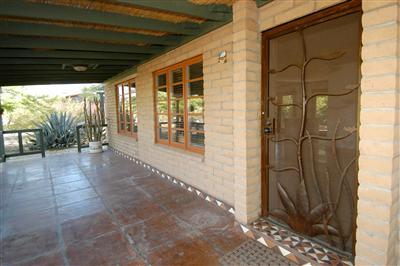 4260 N Bonanza Avenue