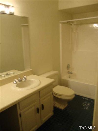5750 N Camino Esplendora Unit: 117