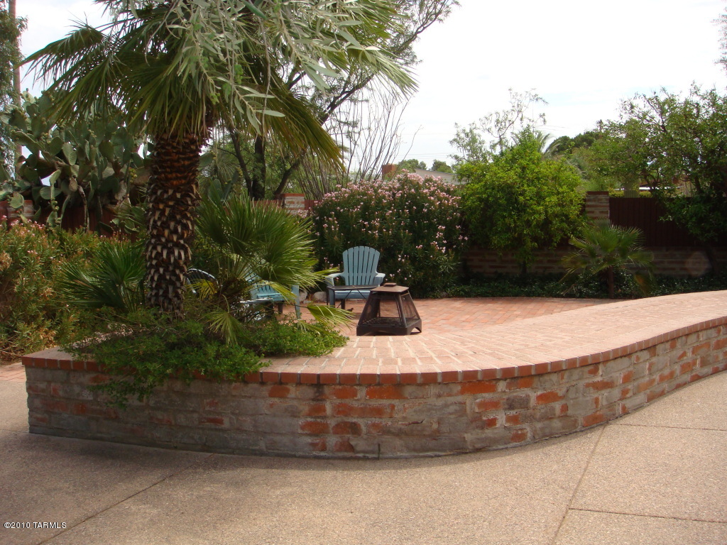 5518 E South Wilshire