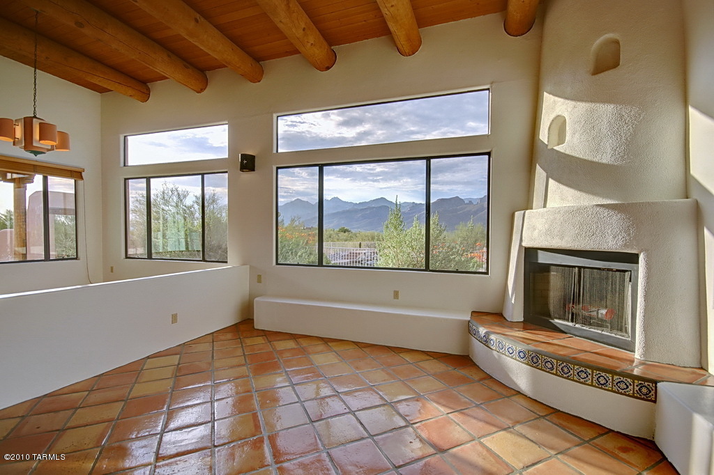 10470 E Calle Vaqueros