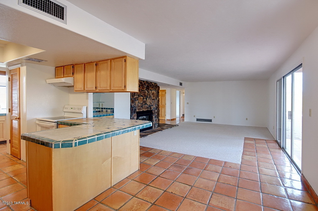 10470 E Calle Vaqueros