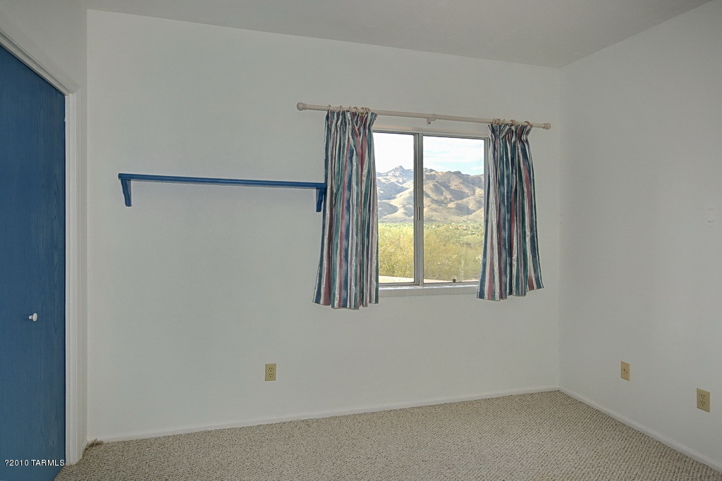 10470 E Calle Vaqueros