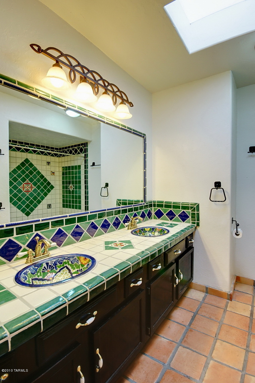 10470 E Calle Vaqueros