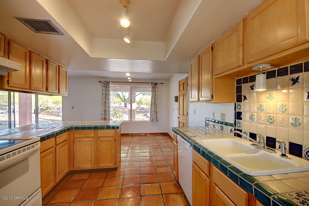 10470 E Calle Vaqueros