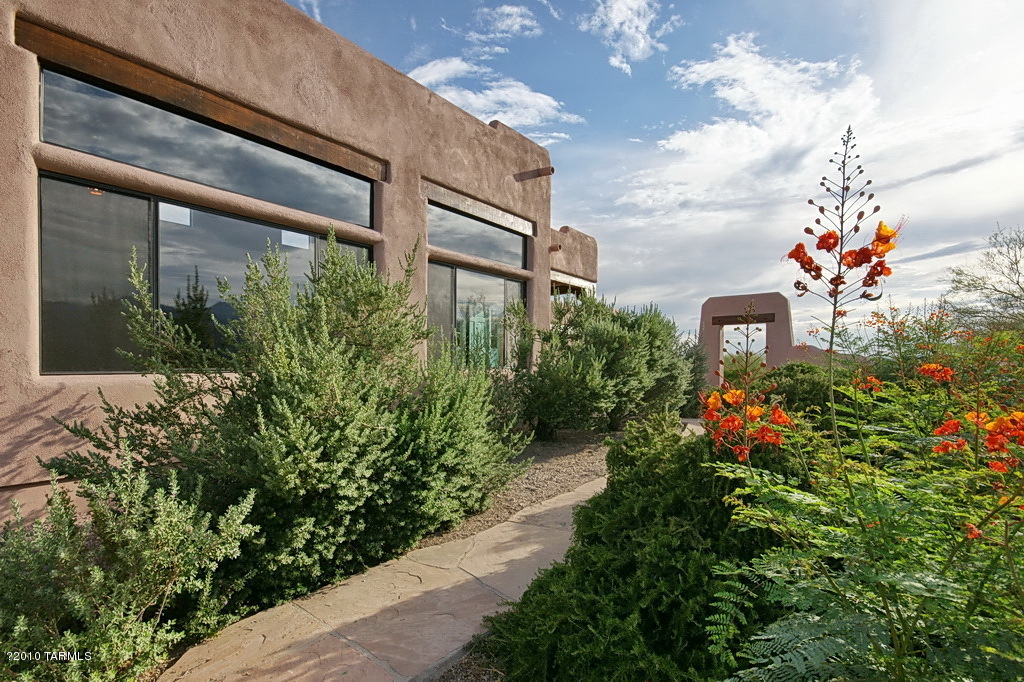 10470 E Calle Vaqueros