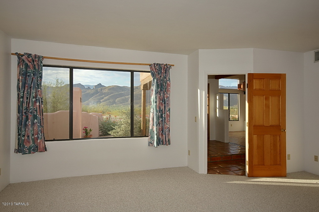 10470 E Calle Vaqueros