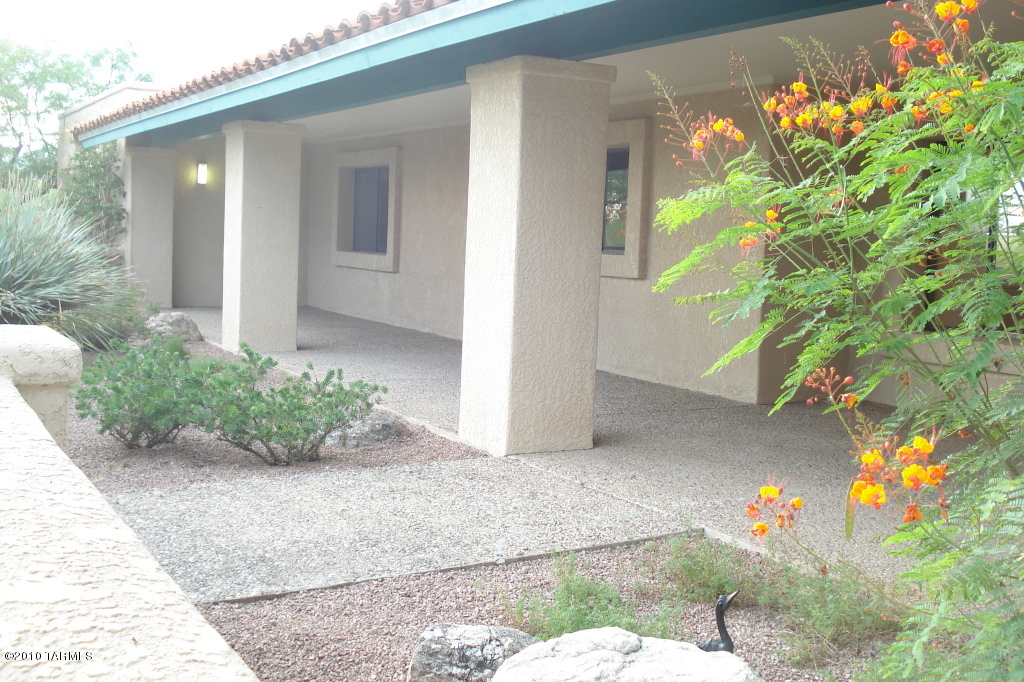 5030 N Avenida De La Colina