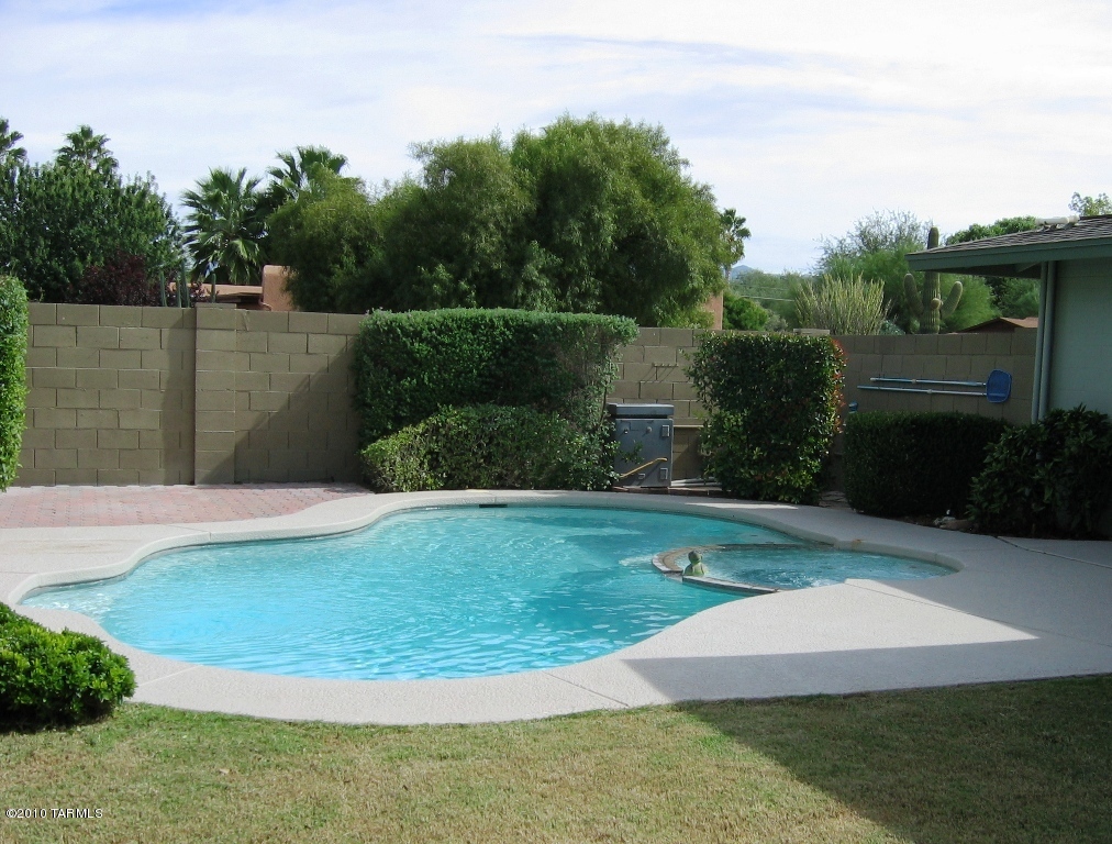 7641 E Rio Verde Drive