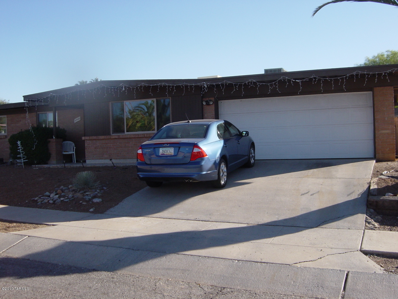 8440 E 23RD