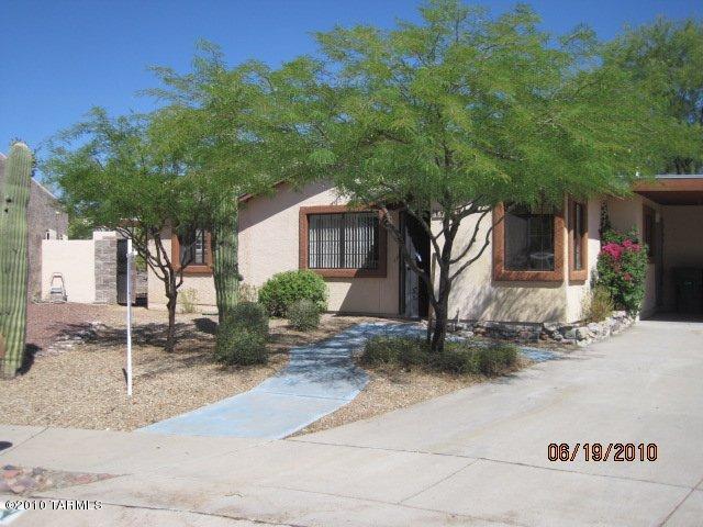 9222 E Calle Maria