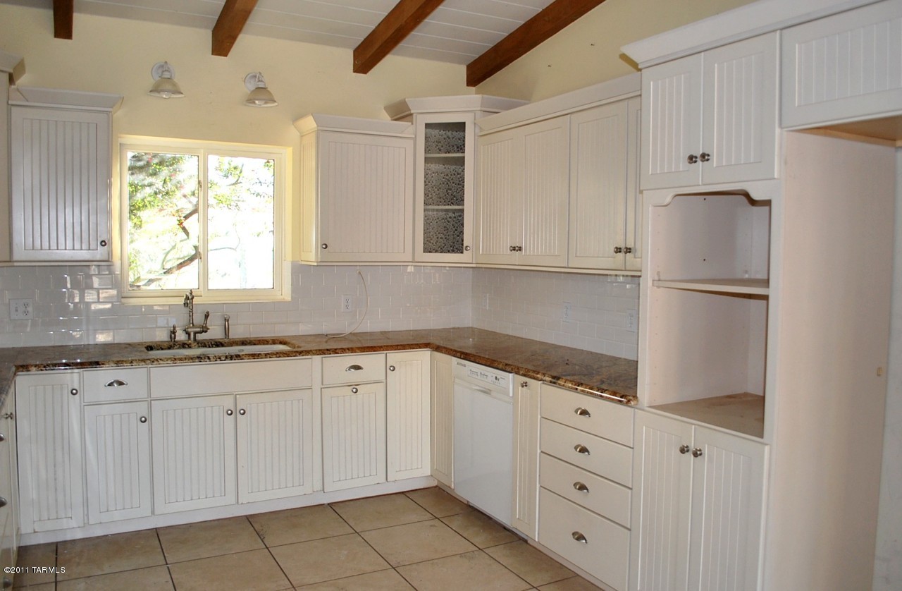 3035 N Deer Track